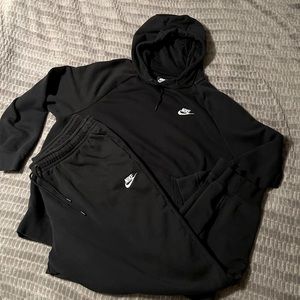 NIKE black sweat suit